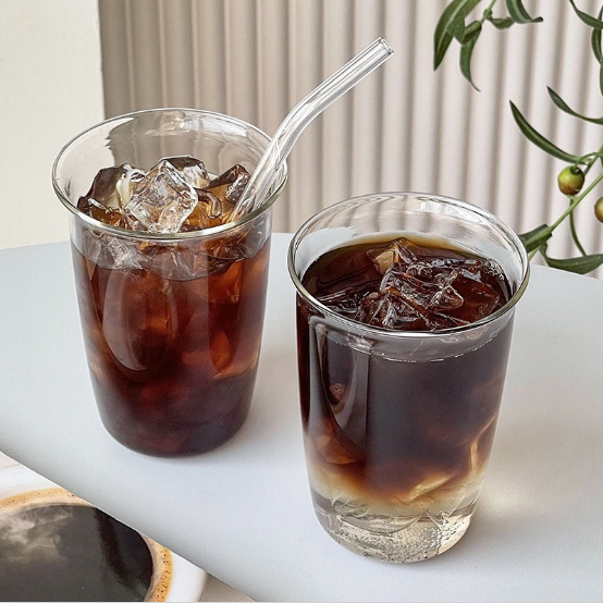 Cam su bardağının dokusu