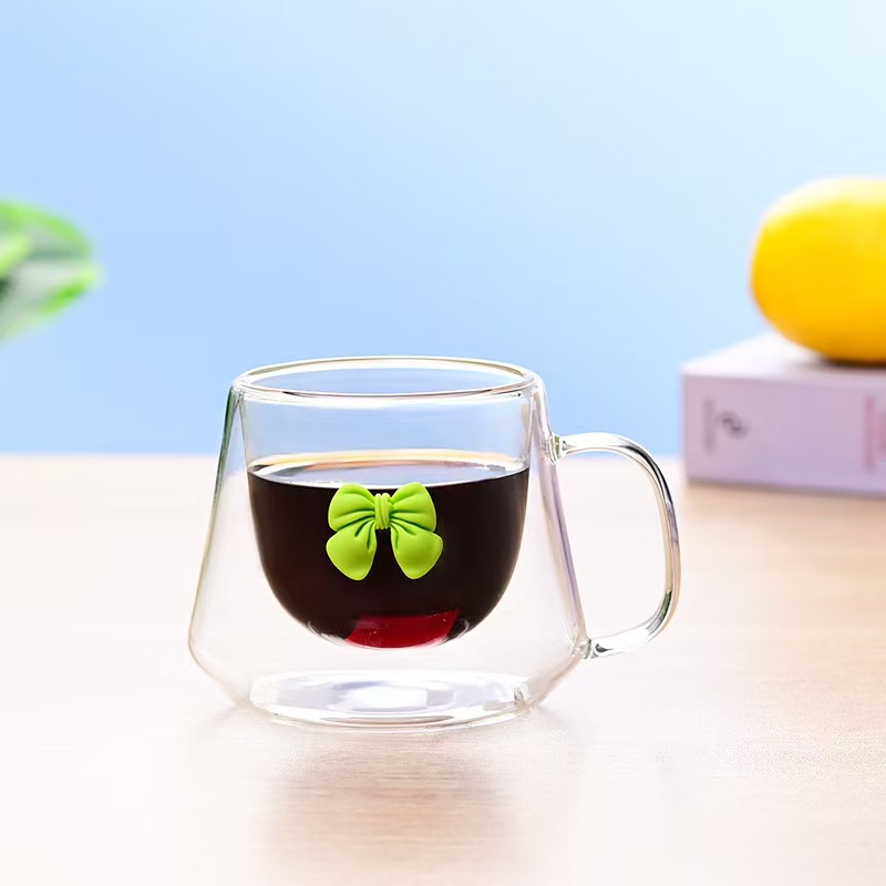 Kişiye özel fiyonklu süt bardağı